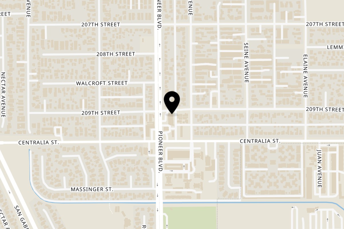 Map showing the location of Str8 up Tacos on 20900 Pioneer Blvd in Lakewood